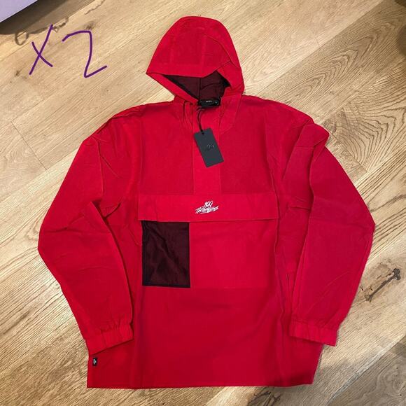 100 Thieves Foundations Anorak in Red - Picture 4 of 10